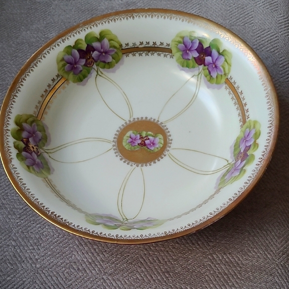 Vintage Bavarian Serving Bowl, white background with bouquets of purple violets! - Picture 1 of 6